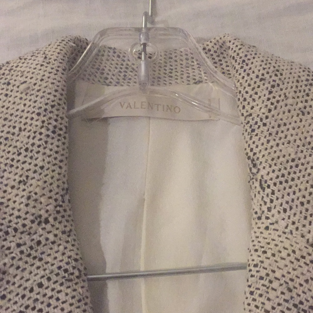 Valentino 100% silk tweed skirt suit size 6 - Picture 2 of 8